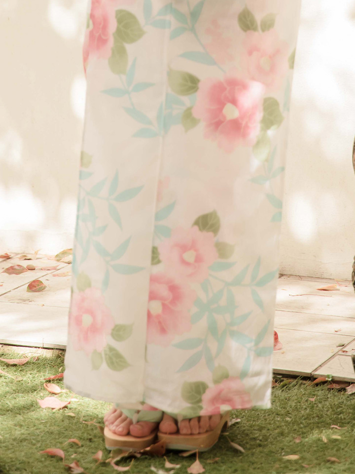 高級浴衣 白地 ピンクの花模様浴衣セット