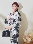 画像11: モノトーンフラワーレトロモダン浴衣 OBI-hira-100-ok-5-GYxSV / HIMO-900-yn-1-B / HEKO-800-sb-5-W / YA-1086-wk-B / GETA-01-kj-3-IV/ [YMT] (11)